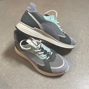 ECCO ST. 1. Hybrid shoe. Brand New. Never worn. Size 6.No box. Rrp $250